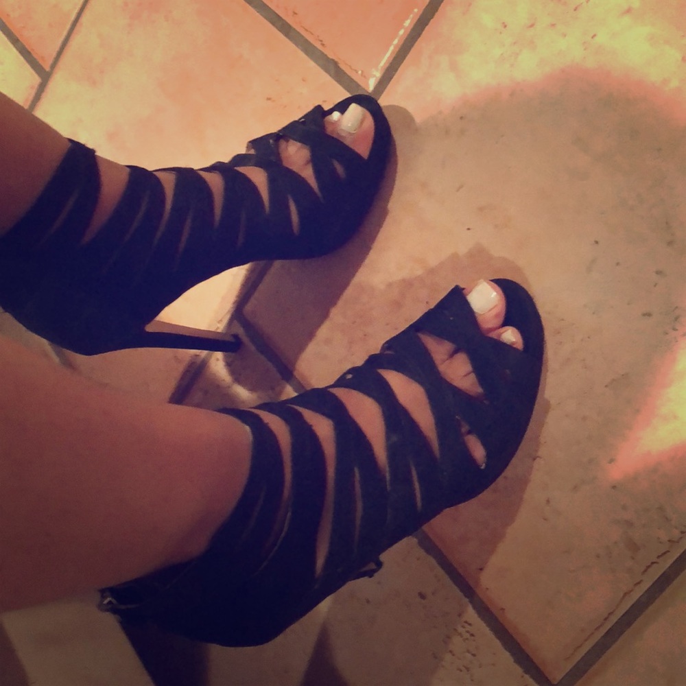 Chic Black Heels !